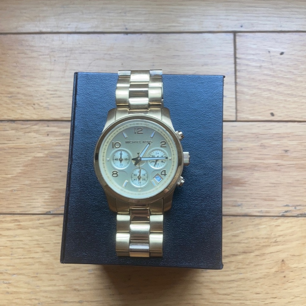 Michael kors watch